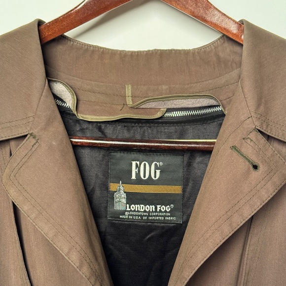 Vintage 1990s London Fog raincoat - Picture 2 of 7
